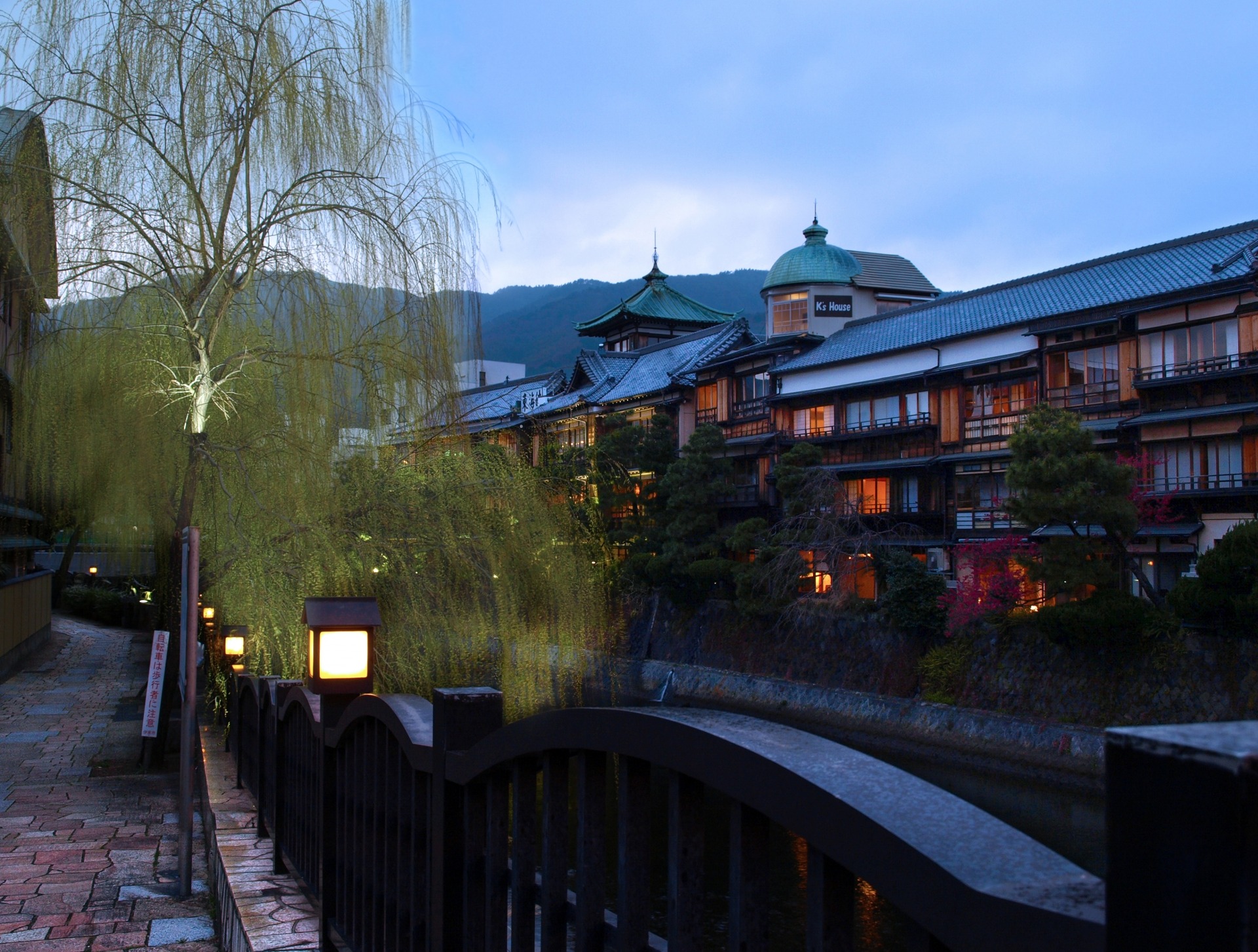 【第3位】伊東温泉(静岡):海の幸と豊富な泉質を楽しむ