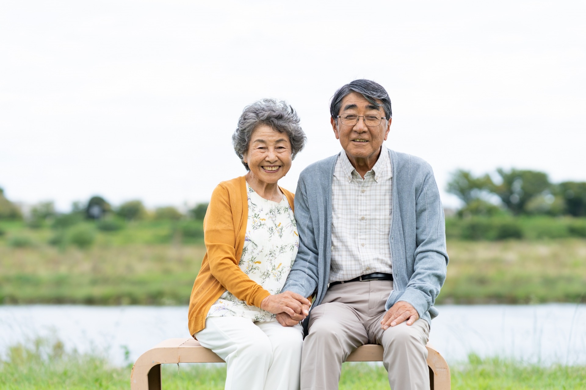 シニア夫婦の笑顔